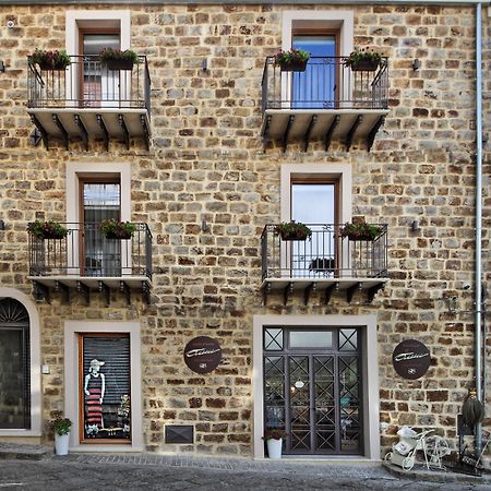 Notti O' Tunn Luxury Rooms In Centro Geraci Siculo Exterior foto